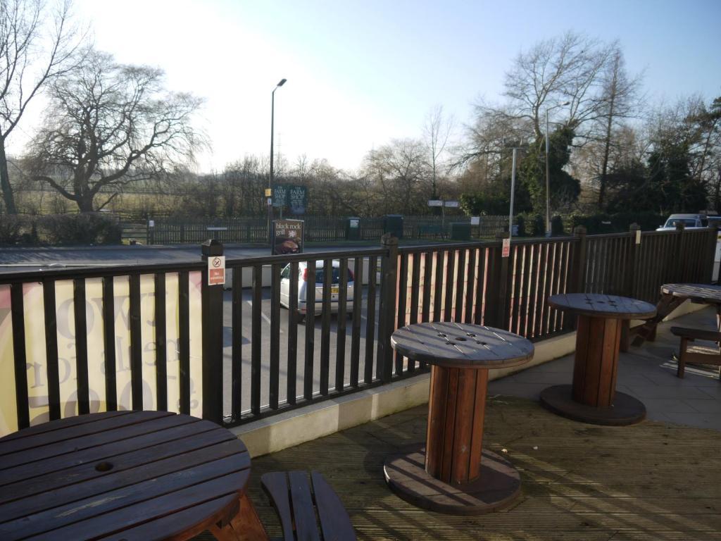 The Lodge Barnby Dun Exterior photo